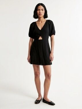 Abercrombie & Fitch Mini Dress, Puff Sleeve, Key Hole Cutout, Size Small